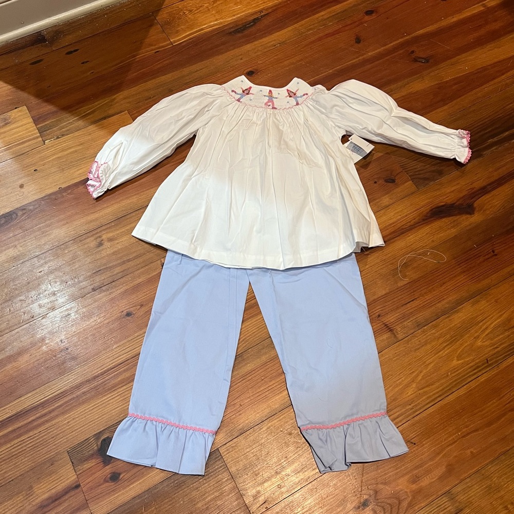 Vive La Fete Ice Skating Set for girls NWT